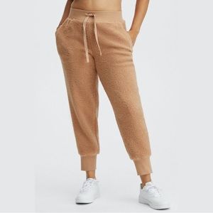FABLETICS $85 Womens Small Desert Tan Daria Sherpa Jogger UU12